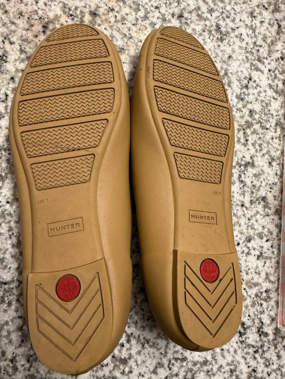 Hunter Women’s Tan Rubber Ballet Flats size 40 us 9 - Picture 3 of 9